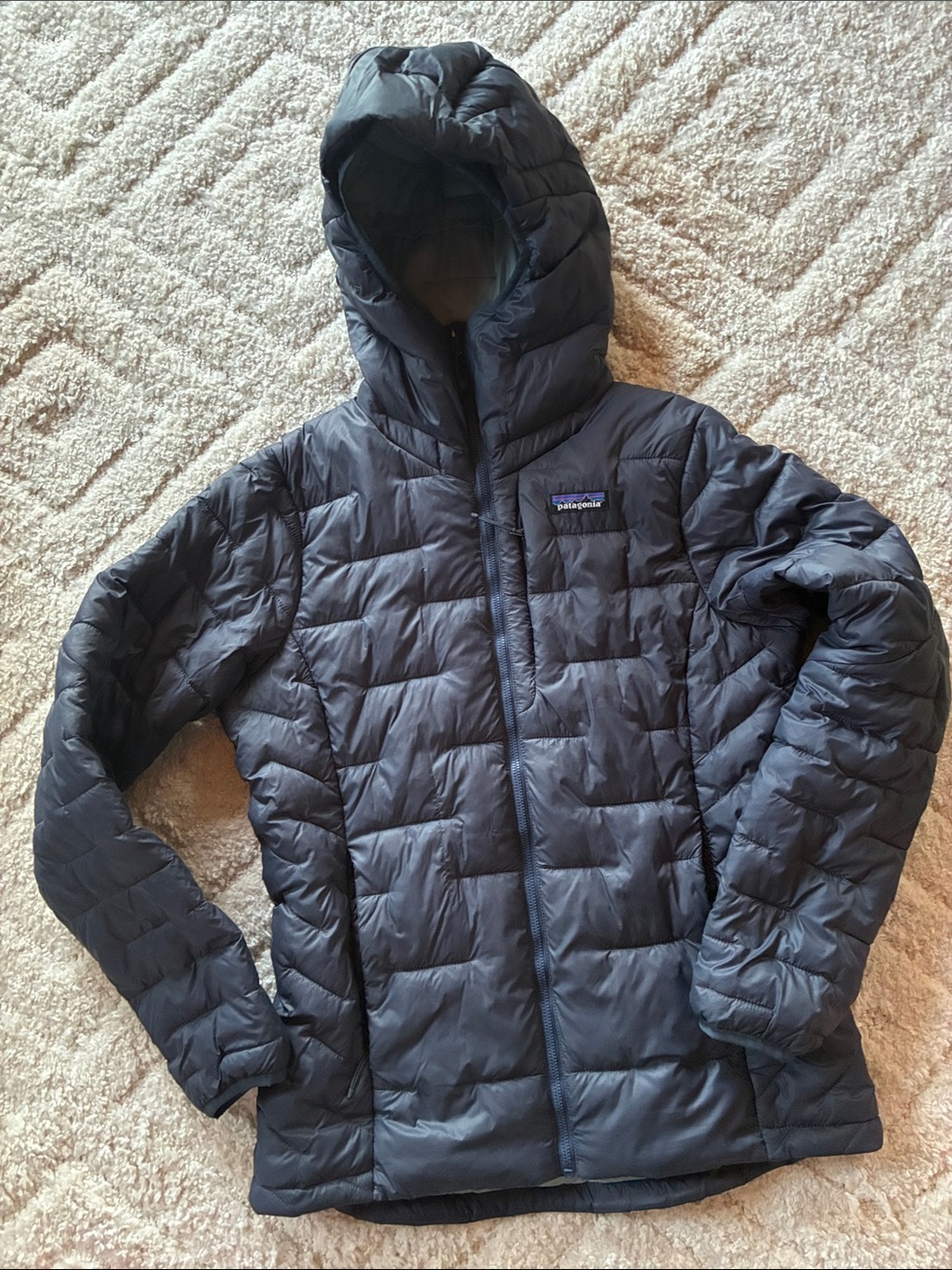 Patagonia Womens Macro Puff Hooded jacket.